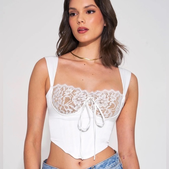 Lake Como Lace Corset Top - Picture 6 of 6